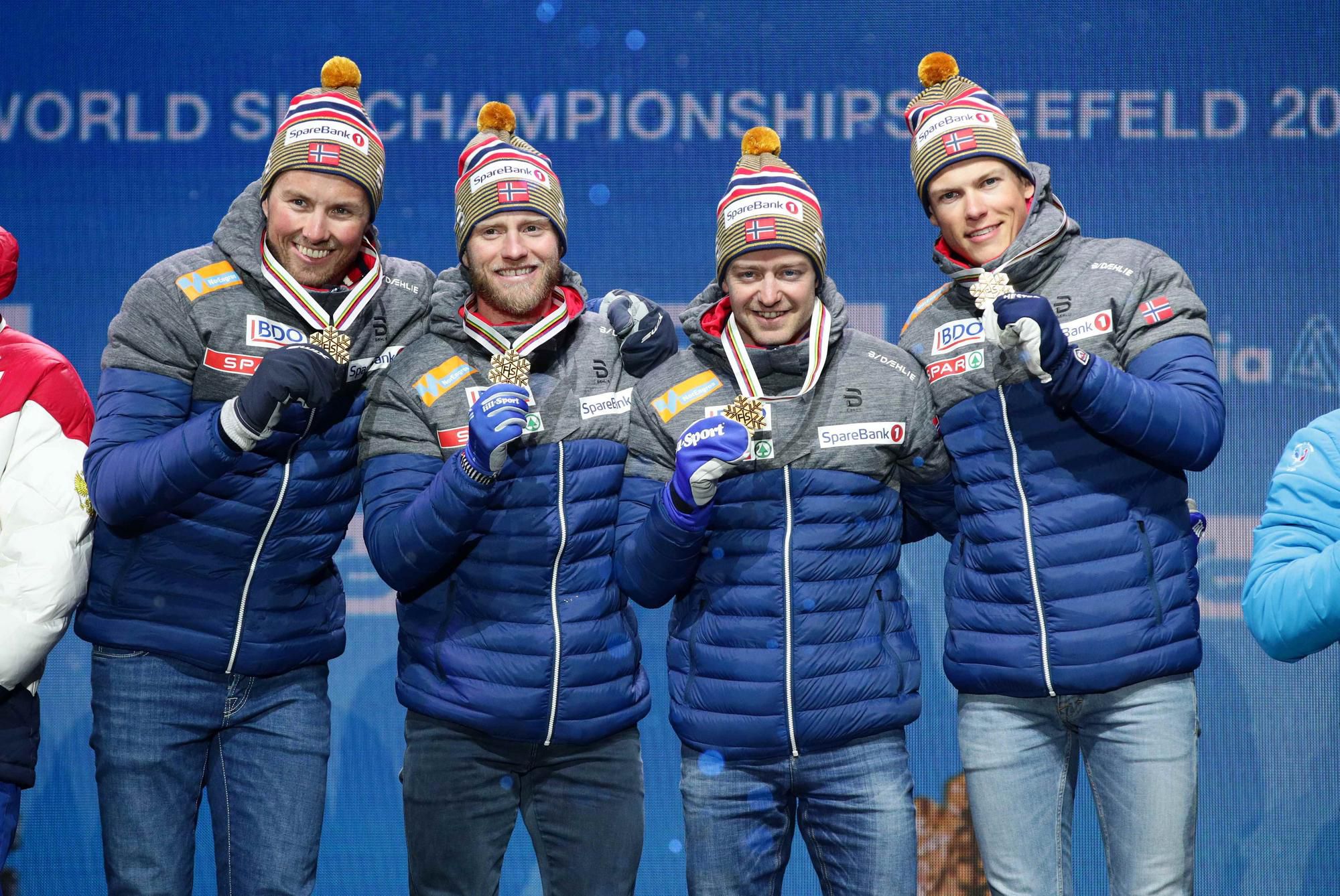 Nórski bežci na lyžiach: Emil Iversen, Martin Johnsrud Sundby, Sjur Roethe and Johannes Hoesflot Klaebo.