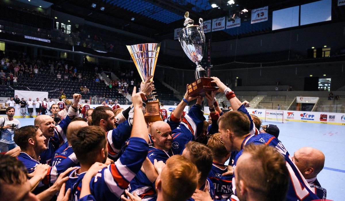 Slovenskí hokejbalisti získali zlatý hetrik