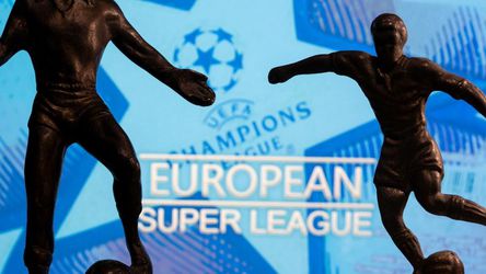 Zástancovia Superligy žalujú UEFA. Vysúdiť chcú miliardy eur