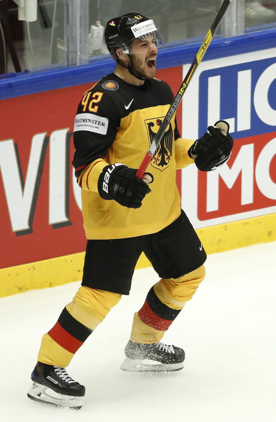 Nemecký hokejový útočník Yasin Ehliz.