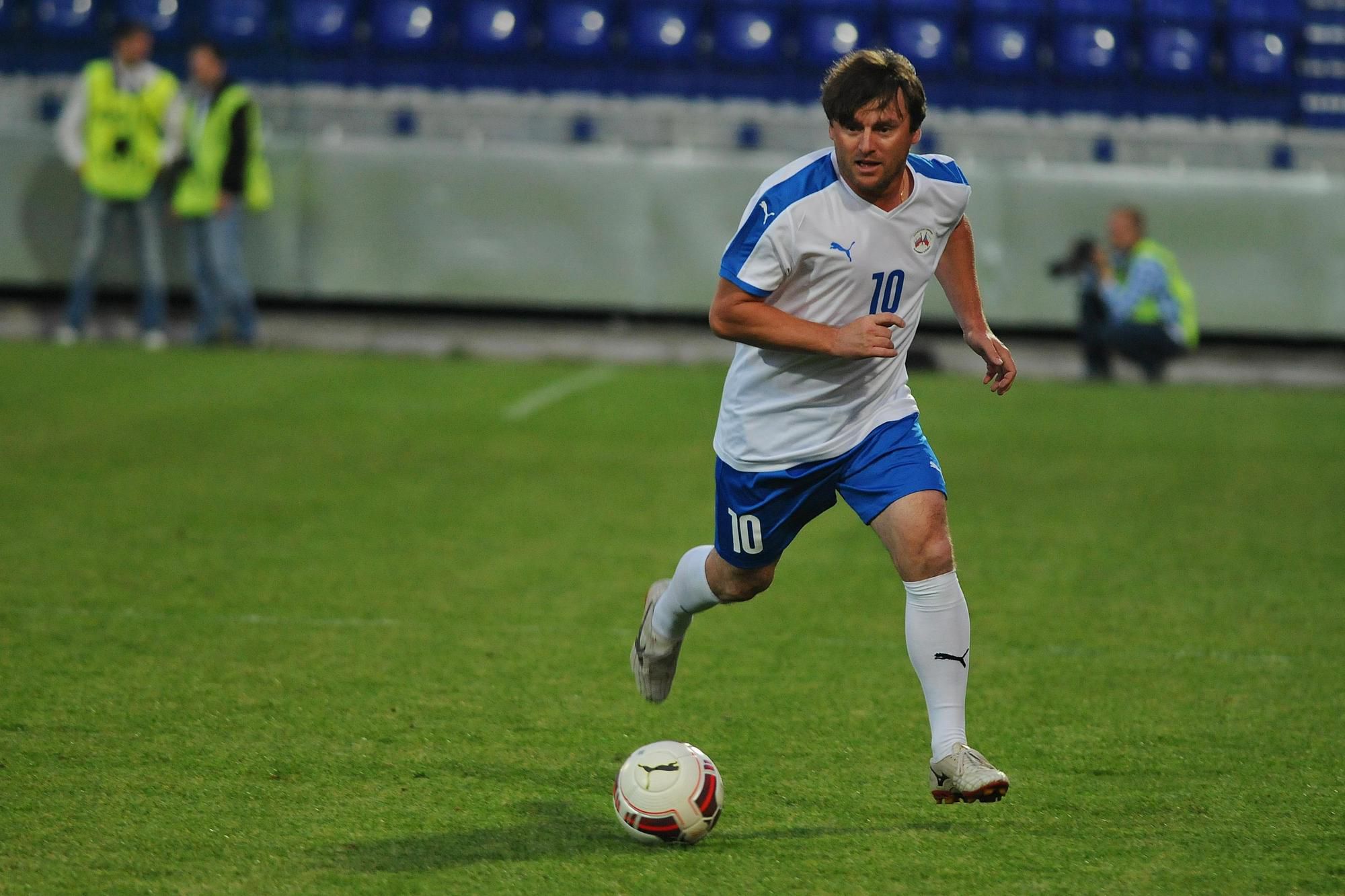Ľubomír Moravčík počas exhibičného zápasu legiend.