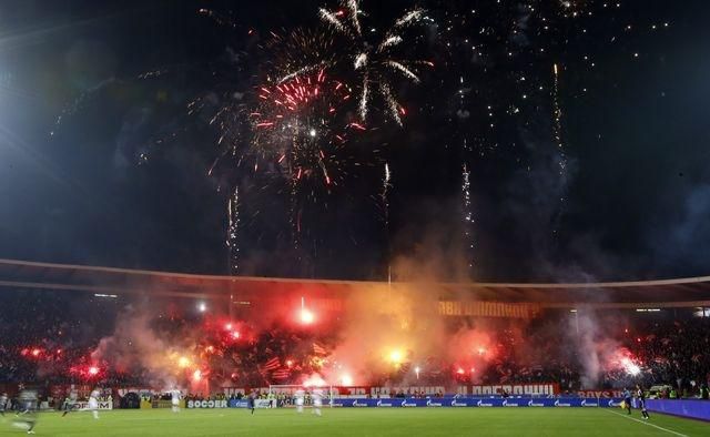 Crvena zvezda belehrad stadion fans pyro ohnostroj reuters
