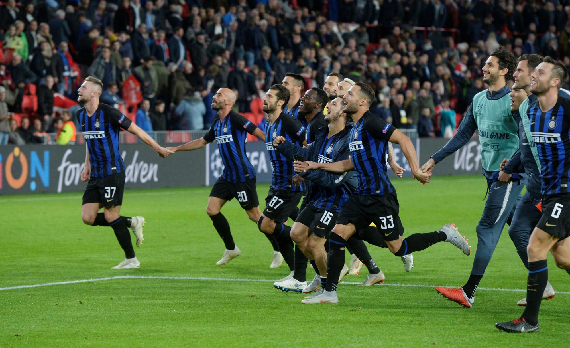 radosť hráčov Interu Miláno