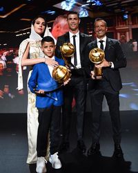 Ronaldo piatykrát víťazom Globe Soccer Awards, medzi trénermi vyčnieval Deschamps