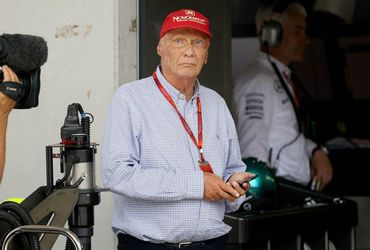 Niki Lauda opúšťa nemocnicu, čaká ho rehabilitácia
