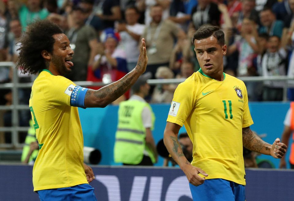 Marcelo a Philippe Coutinho.