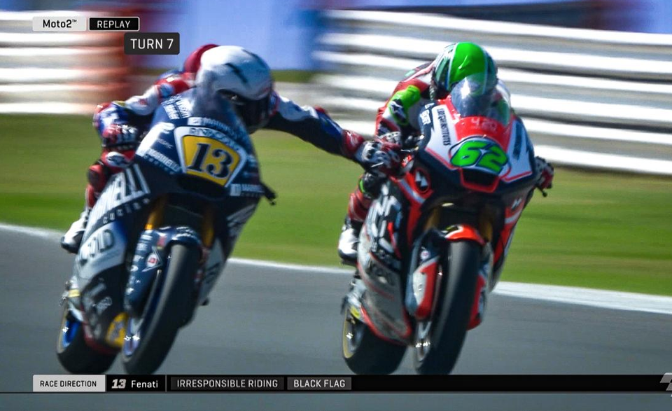 Romano Fenati a Stefano Manzi v Moto2