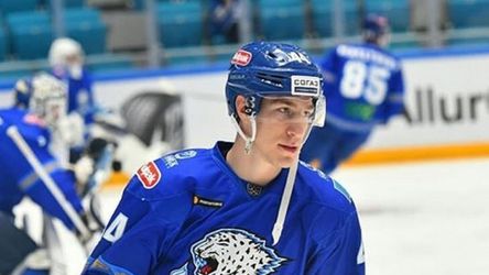 Najproduktívnejší obranca KHL chce reprezentovať Kazachstan