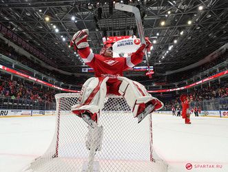 Július Hudáček sa predstaví v zápase hviezd KHL