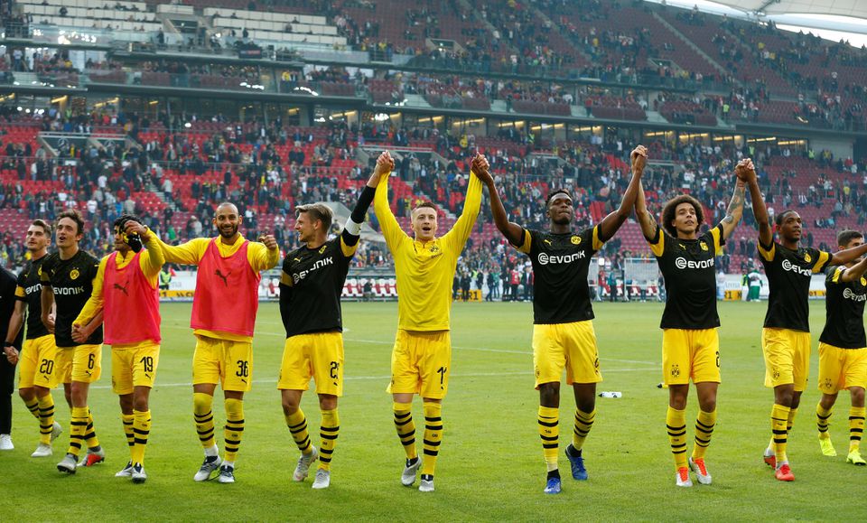 Hráči Borussie Dortmund oslavujú