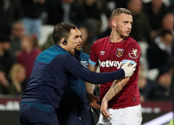 Marko Arnautovič bude pre svalové zranenie chýbať West Hamu približne mesiac