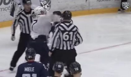 Čajkovský sa v KHL pobil, súperovi uštedril krvavú príučku