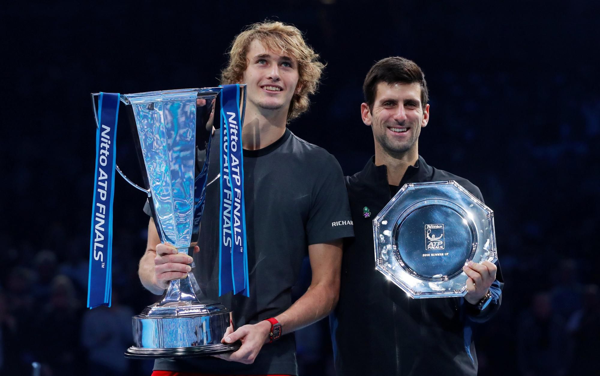 Alexander Zverev a Novak Djokovič