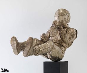 Odhalili unikátnu sochu Ayrtona Sennu. Prechádza legendárnou zákrutou