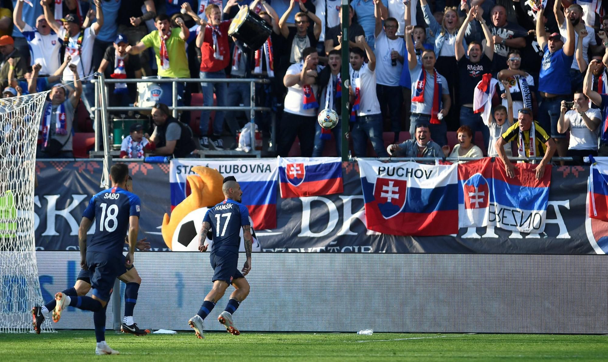 Marek Hamšík oslavuje gól Slovenska