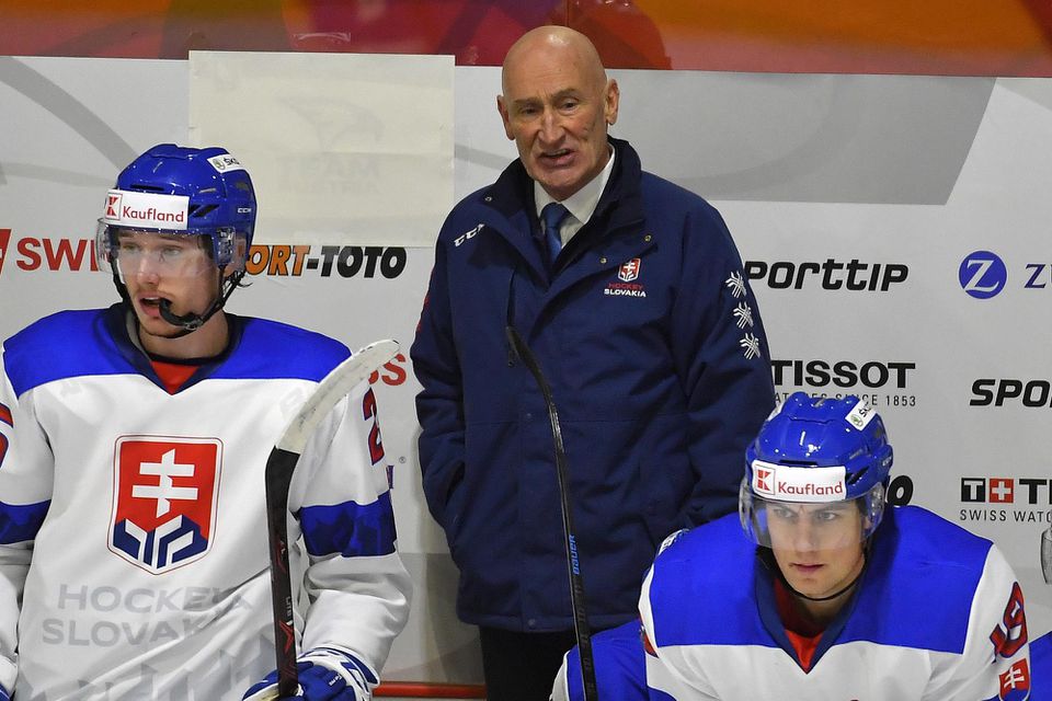 Tréner Slovenska Craig Ramsay v zápase hokejového turnaja Švajčiarskeho pohára Olympijský tím Ruska - Slovensko.