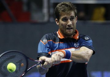 ATP Tokio: Martin Kližan nepostúpil cez Medvedeva do štvrťfinále