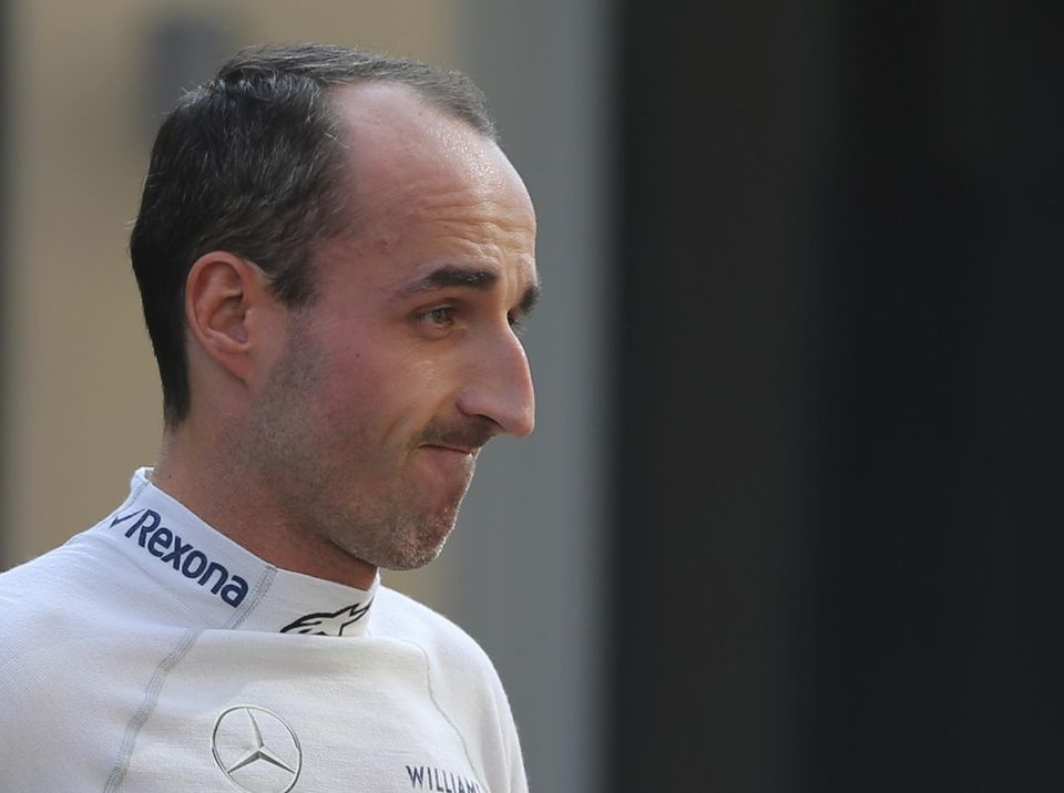 Robert Kubica v boxoch počas testov Pirelli