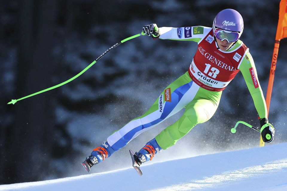 Slovinská lyžiarka Ilka Štuhecová zvíťazila v utorňajšom zjazde Svetového pohára v talianskej Val Gardene.