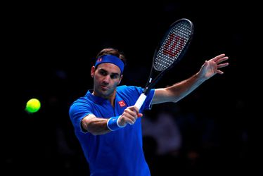 ATP Finals: Anderson pozametal kurt s Nišikorim, Federer zdolal Thiema