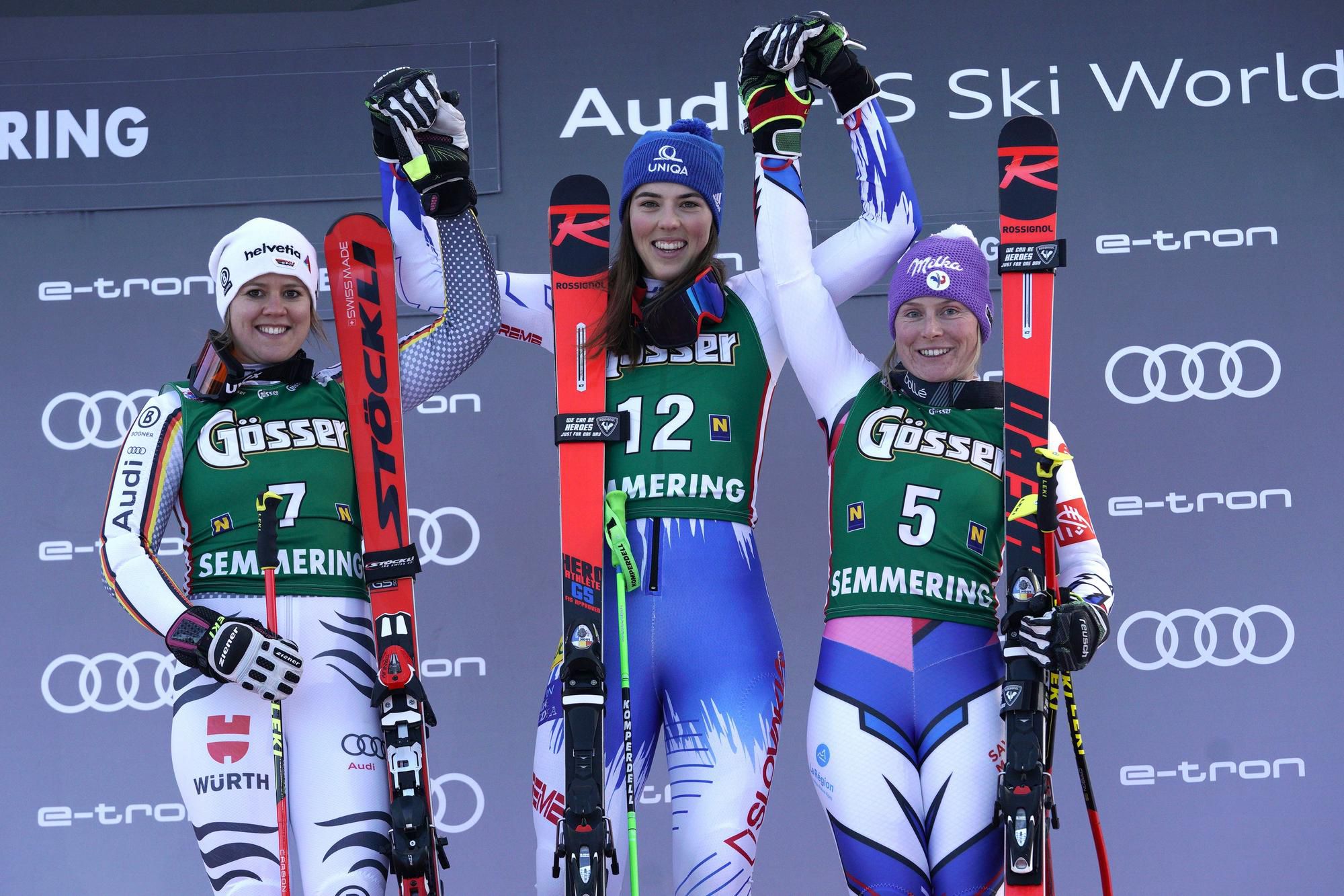 Prvá Petra Vlhová v Semmeringu. Na druhom mieste v obrovskom slalome sa umiestnila Viktoria Rebensburgová a tretia skončila Tessa Worleyová.