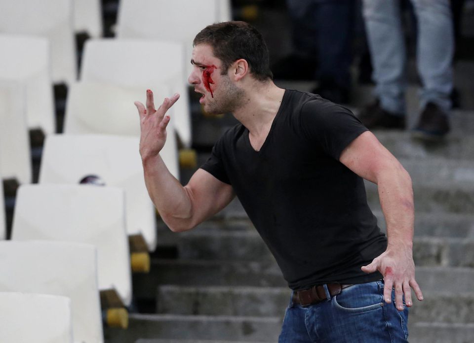 Pred duelom medzi AEK Atény a Ajaxom prišlo k výtržnostiam