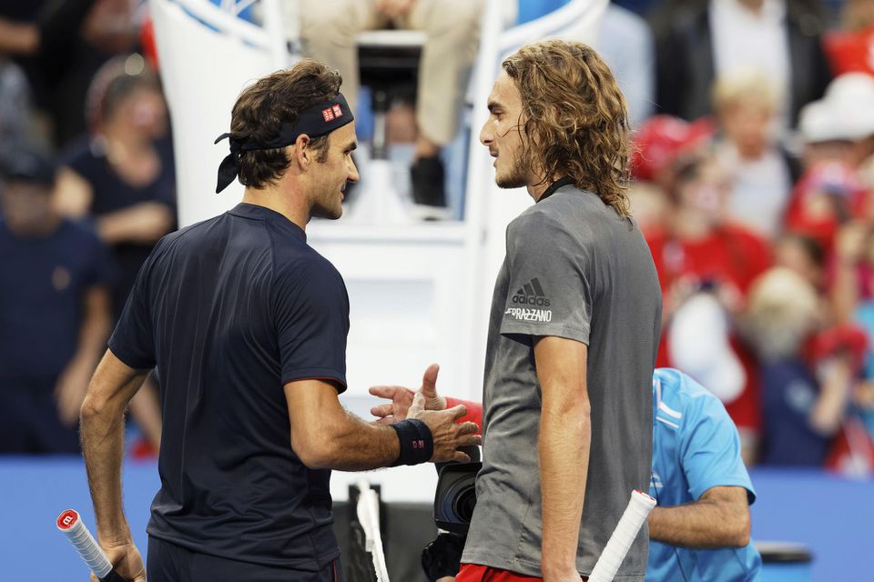 Stefanos Tsitsipas a Roger Federer