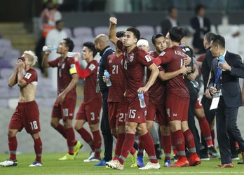 Ázijský pohár: SAE, Thajsko a Bahrajn do osemfinále