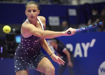 WTA Moskva: Karolína Plíšková končí v osemfinále, Sasnovičová vyradila štvorku Bertensovú
