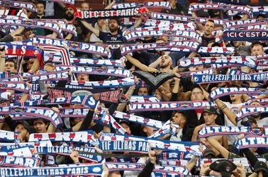 UEFA vyšetruje násilnosti po zápase PSG - Crvena zvezda