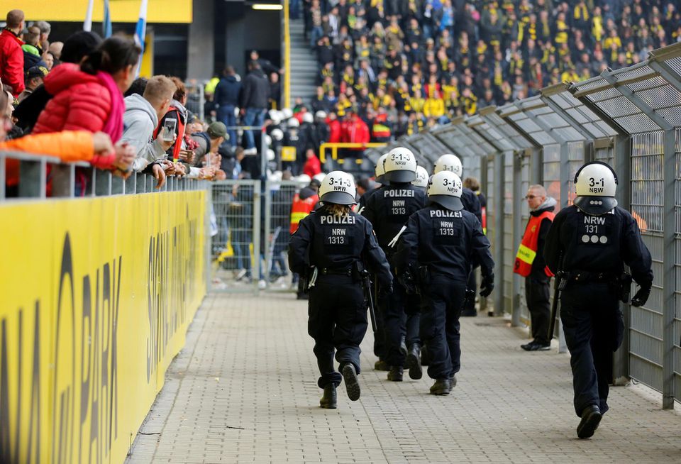 Výtržnosti v Dortmunde