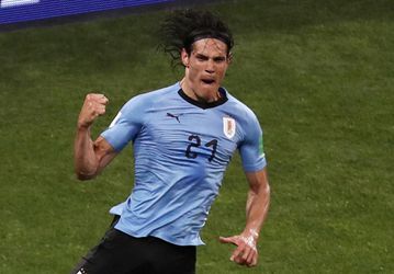 Cavani hrdinom Uruguaja, Portugalsko na MS končí v osemfinále
