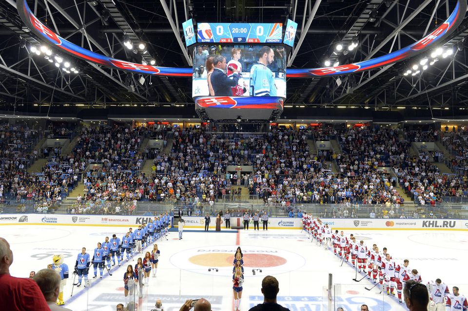 Úvod prvého domáceho zápasu Slovana Bratislava v novej sezóne Kontinentálnej hokejovej ligy (KHL) proti Lokomotivu Jaroslavľ v Bratislave.