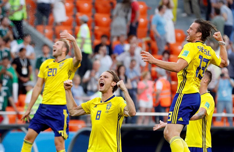 Radosť futbalistov Švédska.