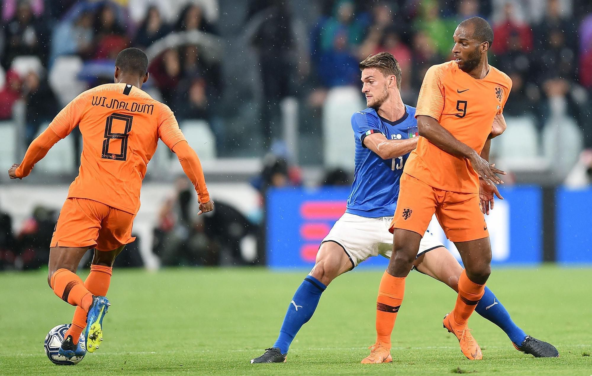 Georginio Wijnaldum (Holandsko), Daniele Rugani (Taliansko) a Ryan Babel (Holandsko).