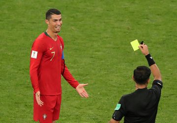 Tréner Iránu po zápase zúril: Cristiano Ronaldo mal dostať červenú kartu!
