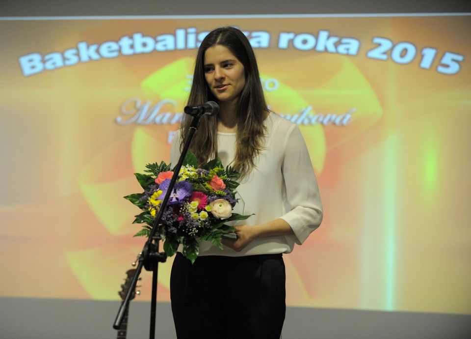 Marta Páleníková počas vyhlásenia výsledkov ankety Basketbalista roka 2015