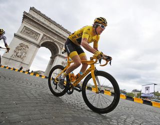 Víťaz tohtoročnej edície Tour de France Geraint Thomas sa upísal tímu Sky do roku 2021