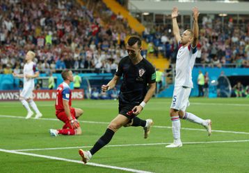 Chorvátsko vyhralo nad Islandom gólom Perišiča a ovládlo D-skupinu