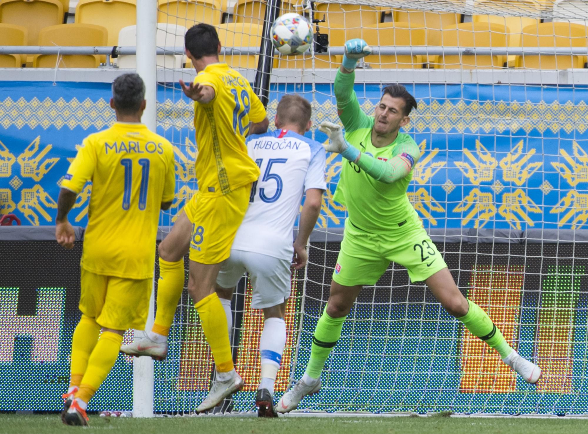 Martin Dúbravka v zápase Ukrajina - Slovensko