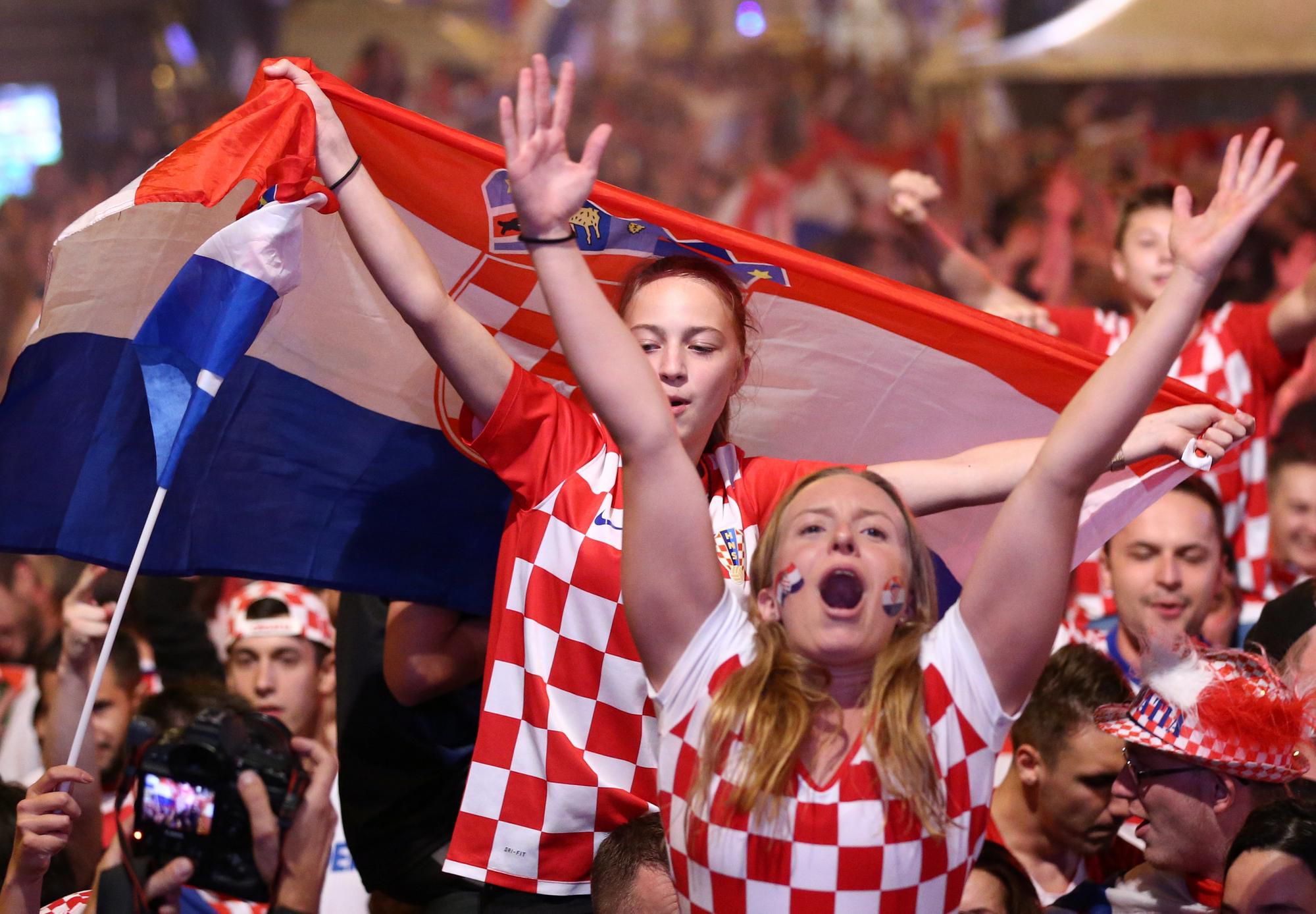 Fanúšikovia po zápase Chorvátsko - Anglicko
