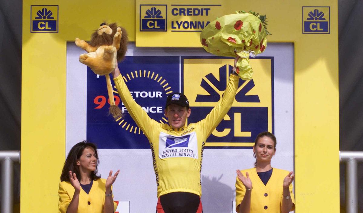 Lance Armsrong počas Tour de France z roku 1999.
