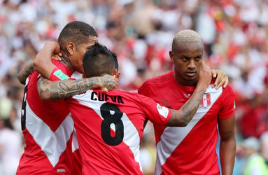 Peru sa dvoma gólmi proti Austrálii lúči s turnajom výhrou