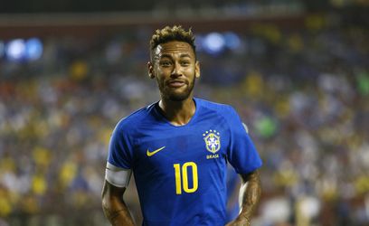 Neymar vyfasoval po páde žltú kartu: Ja už naozaj neviem ako tomu čeliť