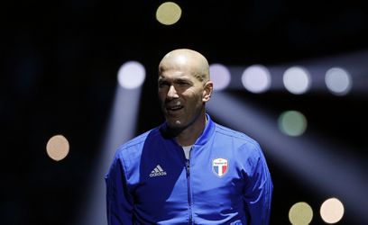 Zinedine Zidane konečne prelomil mlčanie. Má vraj už aj zoznam hráčov