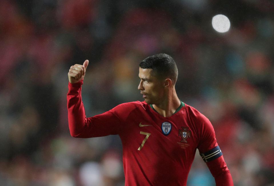 Cristano Ronaldo v drese Portugalska.