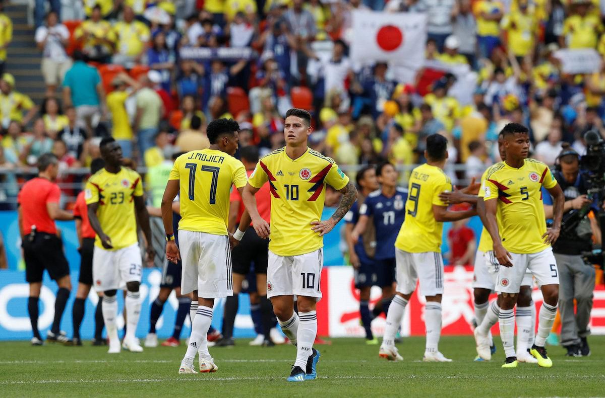 Smutní hráči Kolumbie po prehre s Japonskom na MS 2018.
