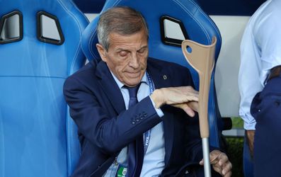 Hrdinského trénera Uruguaja Óscara Tabáreza nezastavila v práci ani zákerná choroba