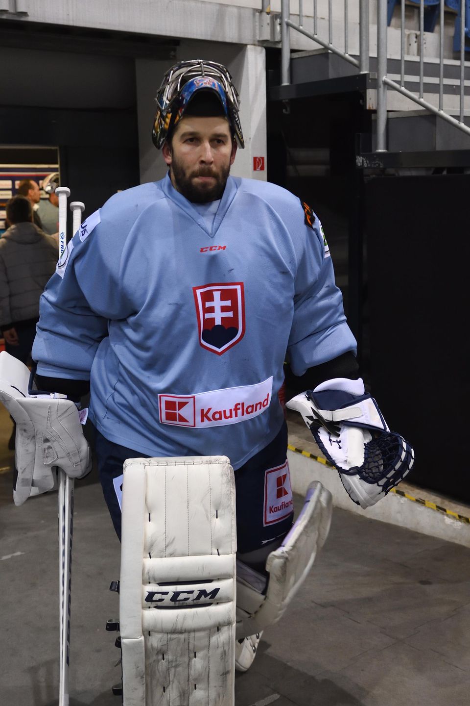 brankár slovenskej hokejovej reprezentácie Ján Laco počas tréningu