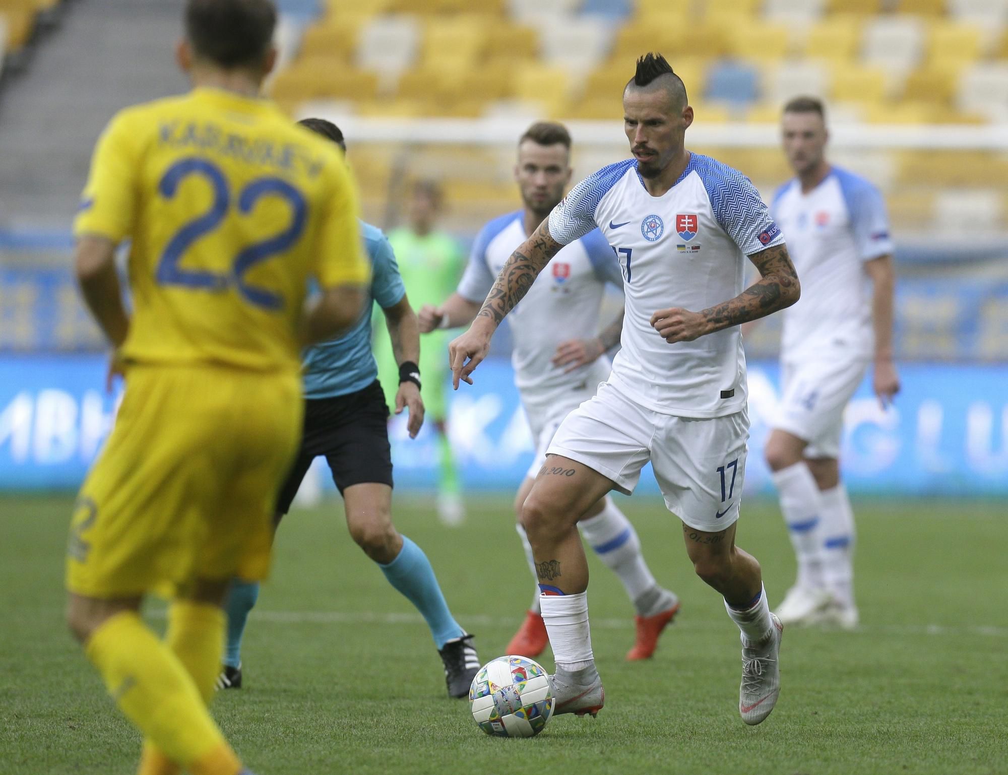 Marek Hamšík v zápase s Ukrajinou.